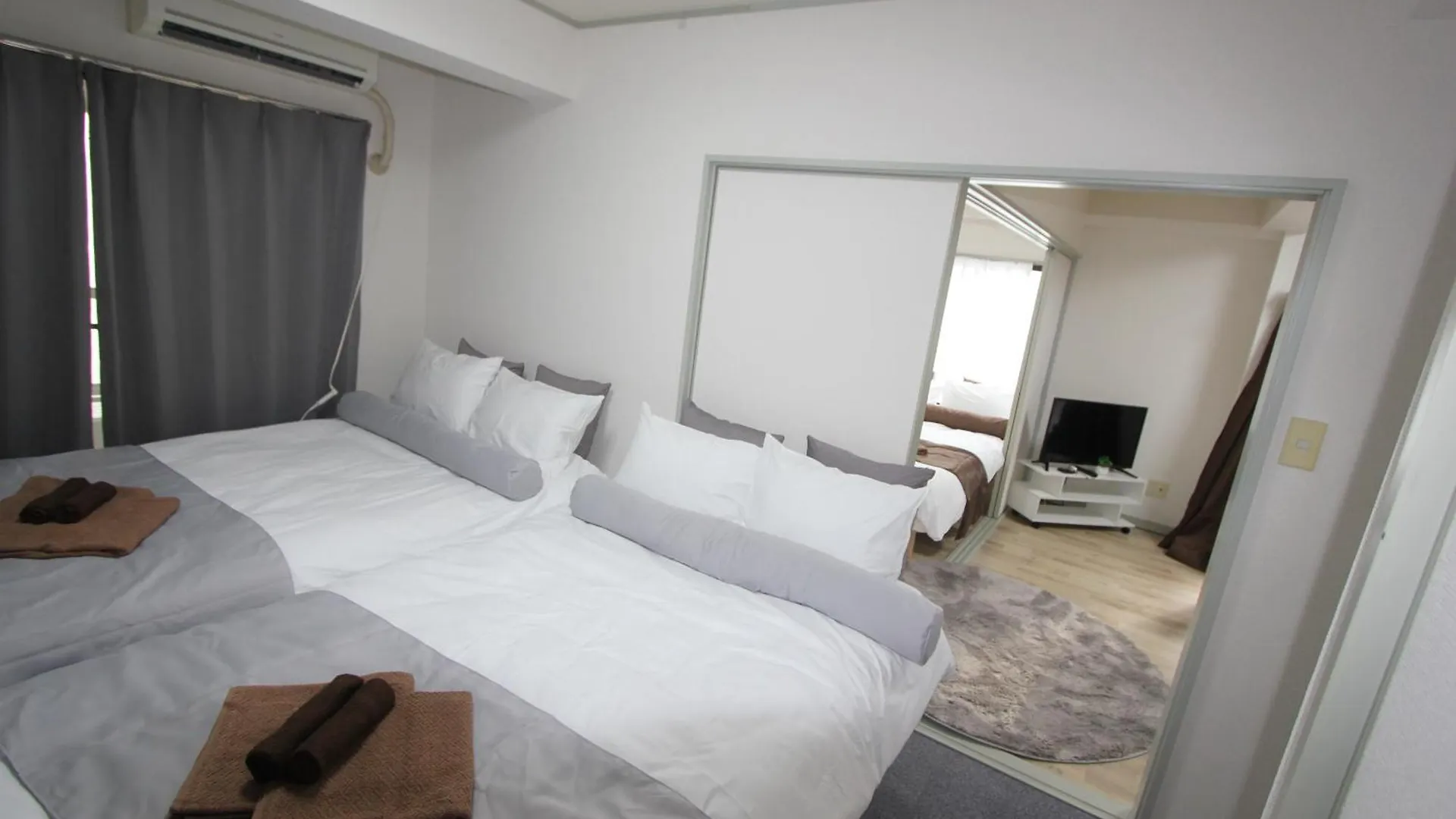 Luana Arai Apartment Tokyo