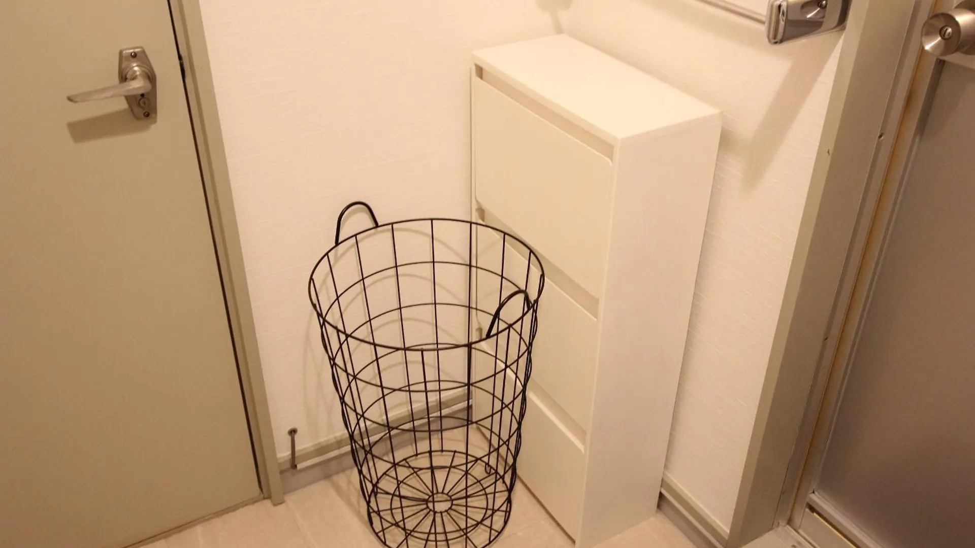 Luana Arai Apartment Tokyo
