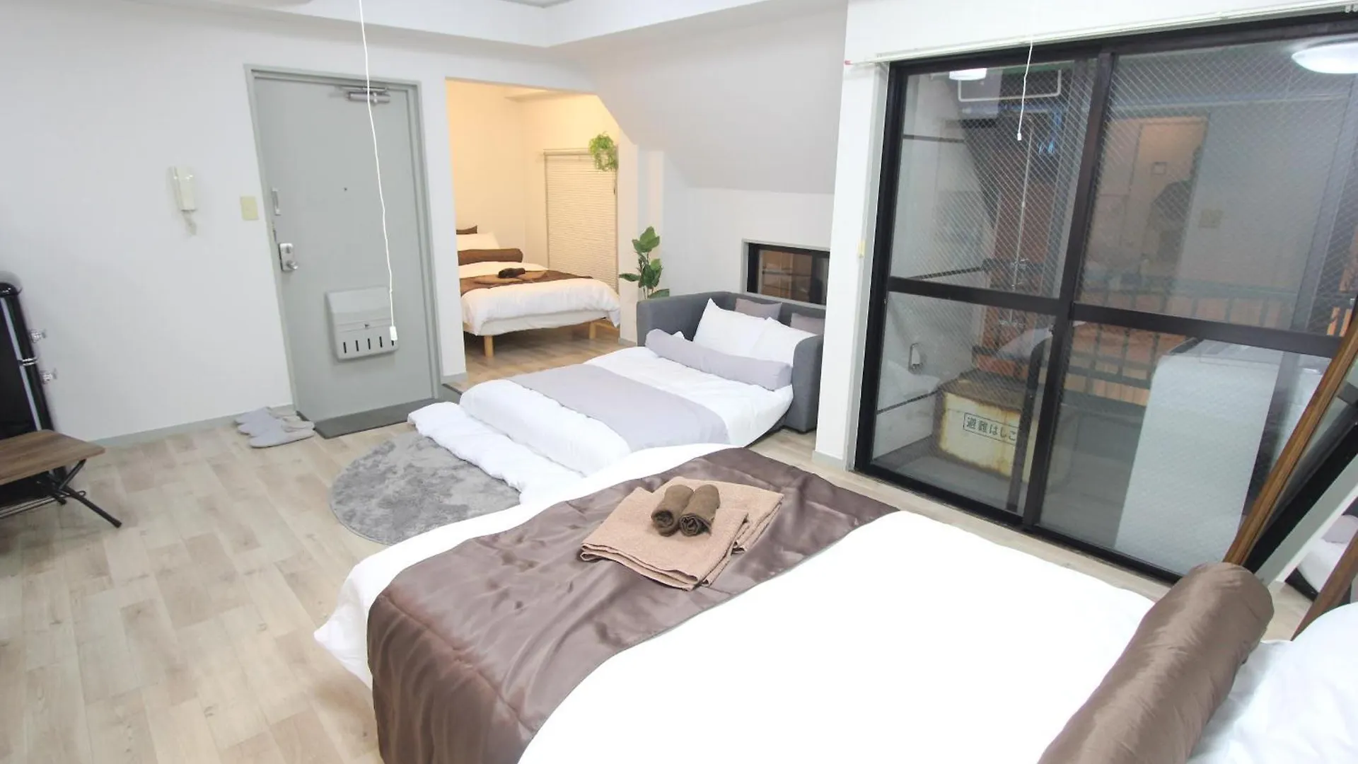 Luana Arai Apartment Tokyo 0*,