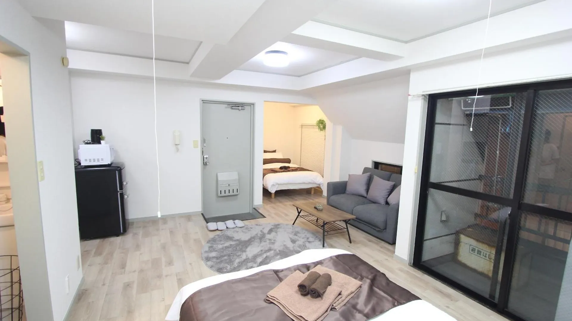 Luana Arai Apartment Tokyo